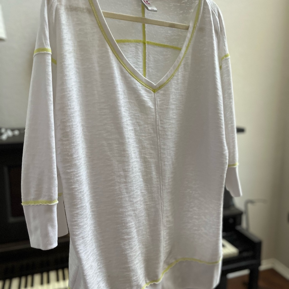 White Top Size 18/20